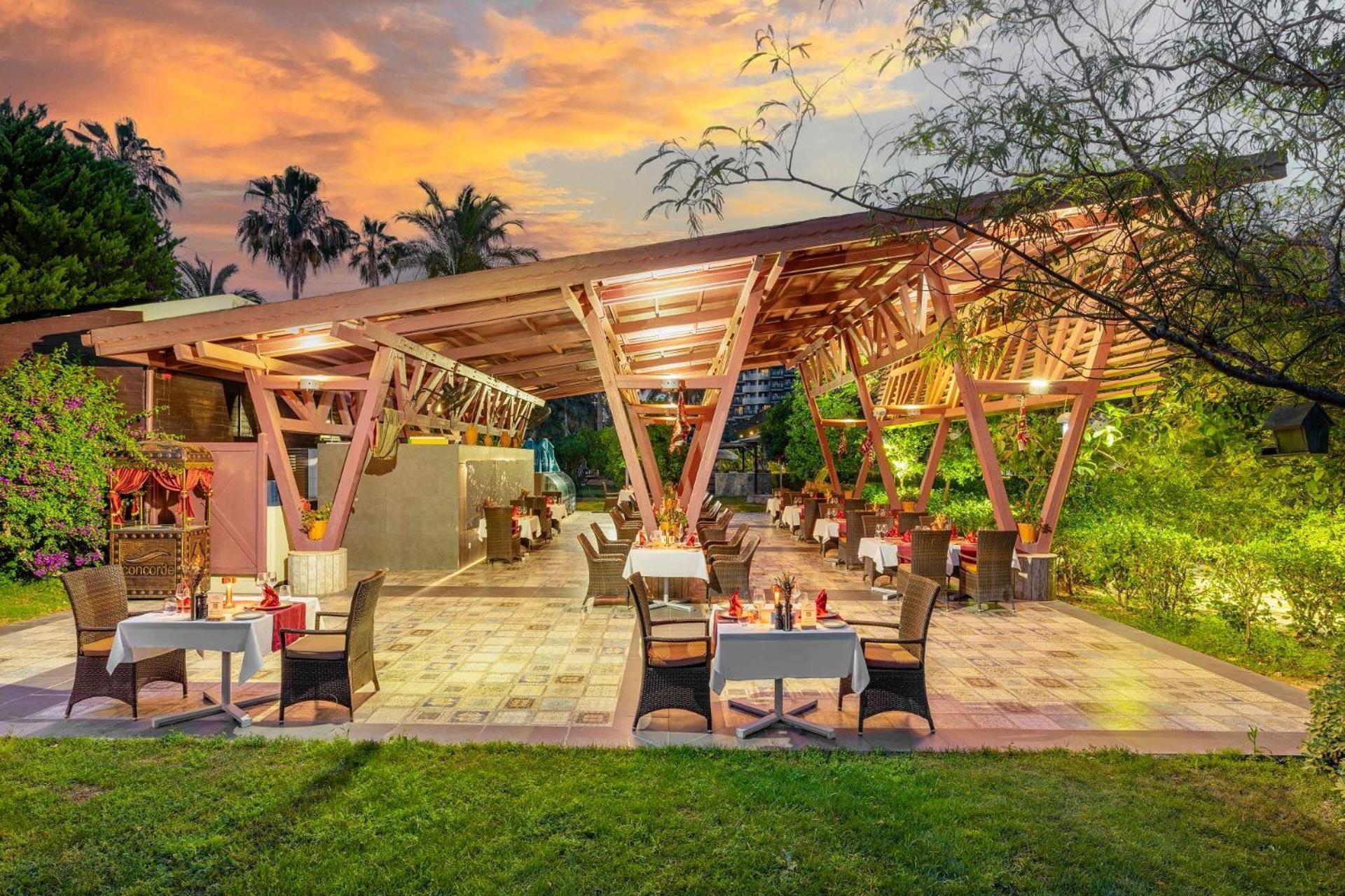 คองคอร์ด ดีลักซ์ รีสอร์ต - อัลตรา ออลอินคลูซีฟ Hotel อันตัลยา ภายนอก รูปภาพ